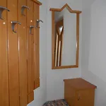 Daire Haus Handle *